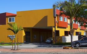 Redondo Beach Inn-Lax (Adults Only)